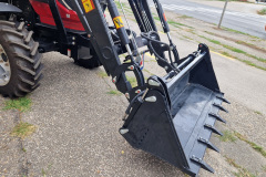 Hanwo-704-traktor-rakodoval-2025-7