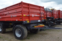 MF farming-trailer_T711-2_3