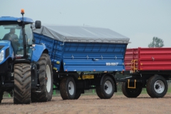 trailer_T711_right-2