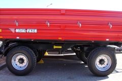 trailer_T711_right